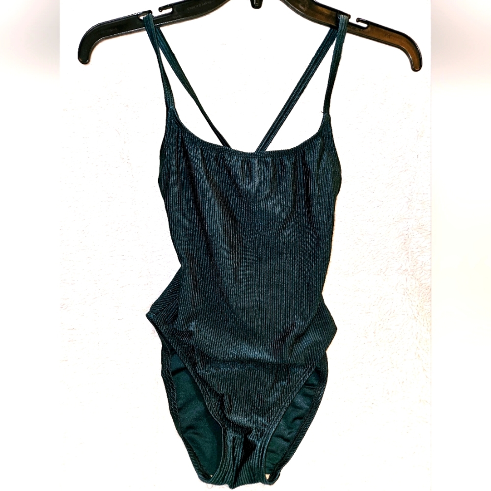 Catalina RIBBED ONE PIECE SWIMSUIT STYLE 95014D4-031, SIZE SM